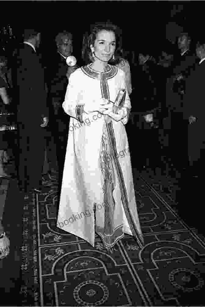 A Black And White Photograph Of Lee Radziwill In A Beautiful Gown The Fabulous Bouvier Sisters: The Tragic And Glamorous Lives Of Jackie And Lee
