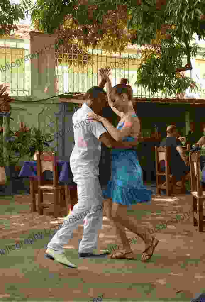 Couple Dancing Salsa In Cuba Insight Guides Pocket Cuba (Travel Guide EBook)